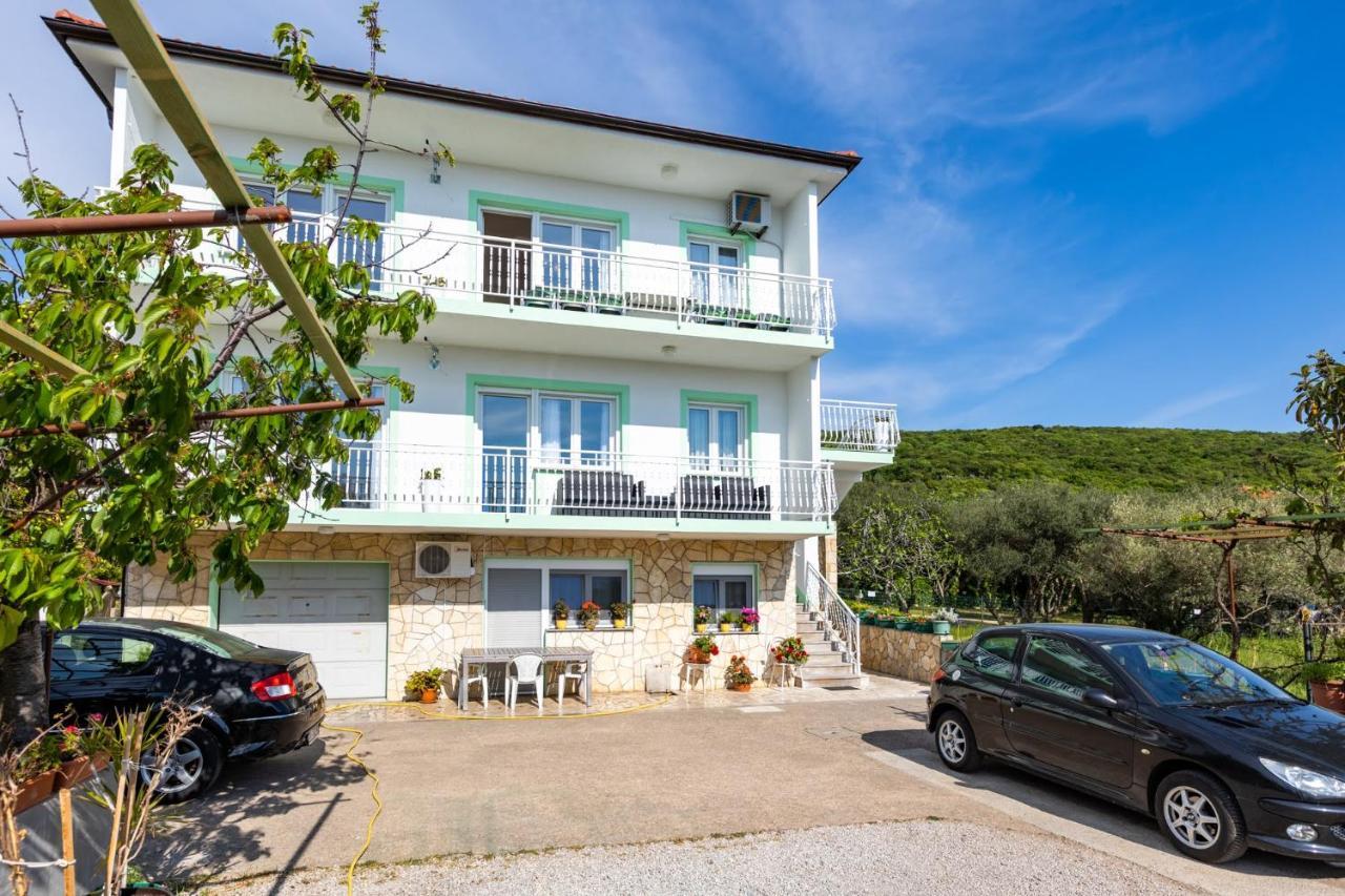 Apartman Tena Punat Bagian luar foto