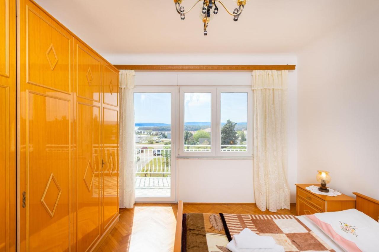 Apartman Tena Punat Bagian luar foto